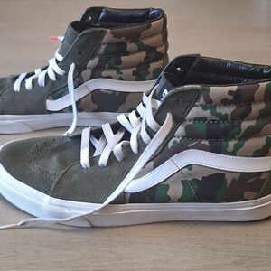 Vans Men's Green Camouflage High-Top Sneakers
